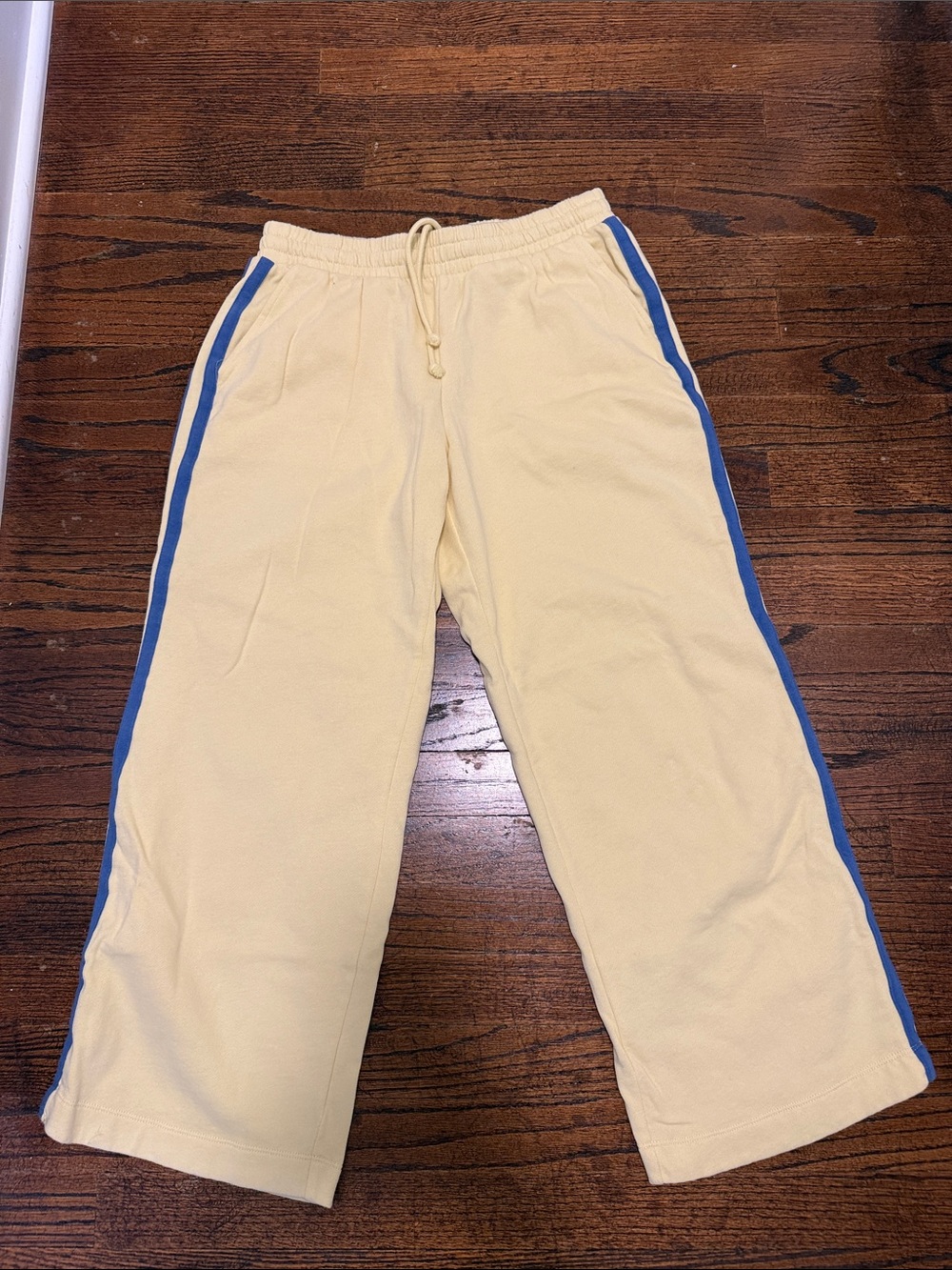 Old Navy High-Waisted SoComfy Wide-Leg Sweatpants - Butter Yellow